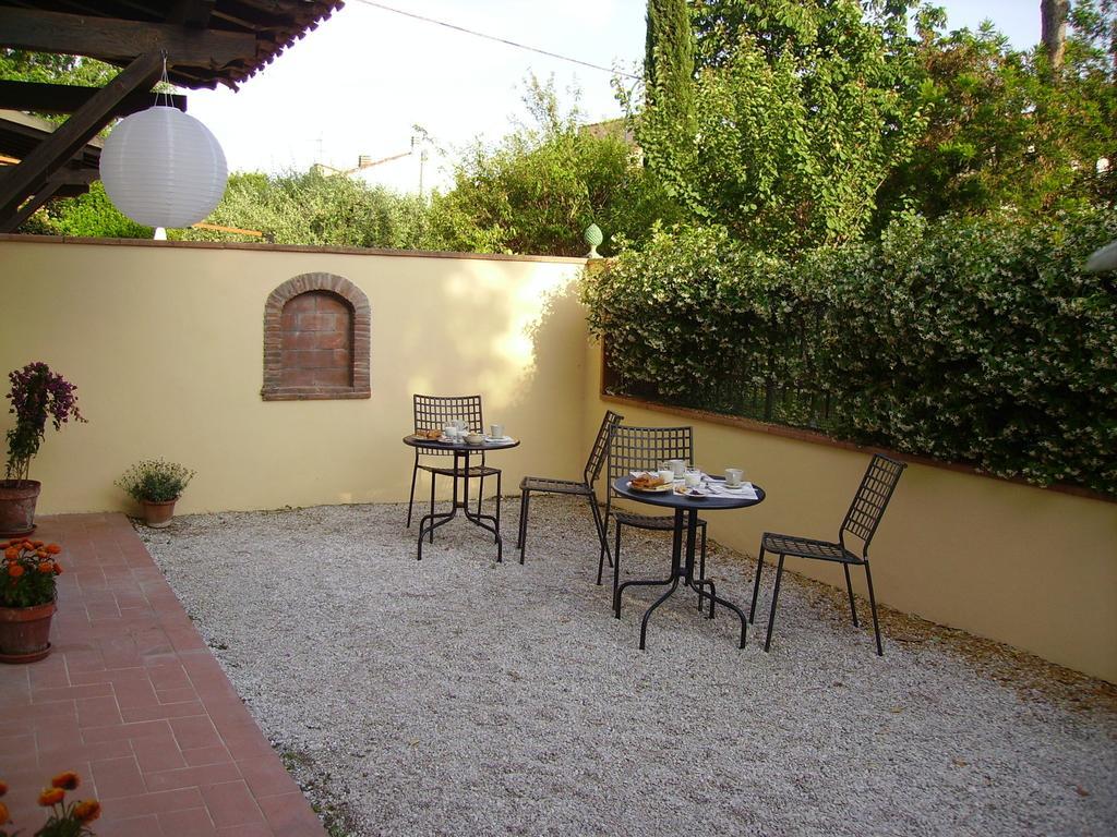La Voliera Bed & Breakfast Pisa Exteriör bild